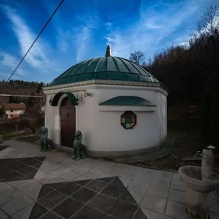 Luxurious 350 M With 4 Bedrooms Villa *