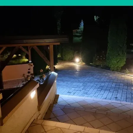 Villa Luxurious 350 M With 4 Bedrooms Sarajevo